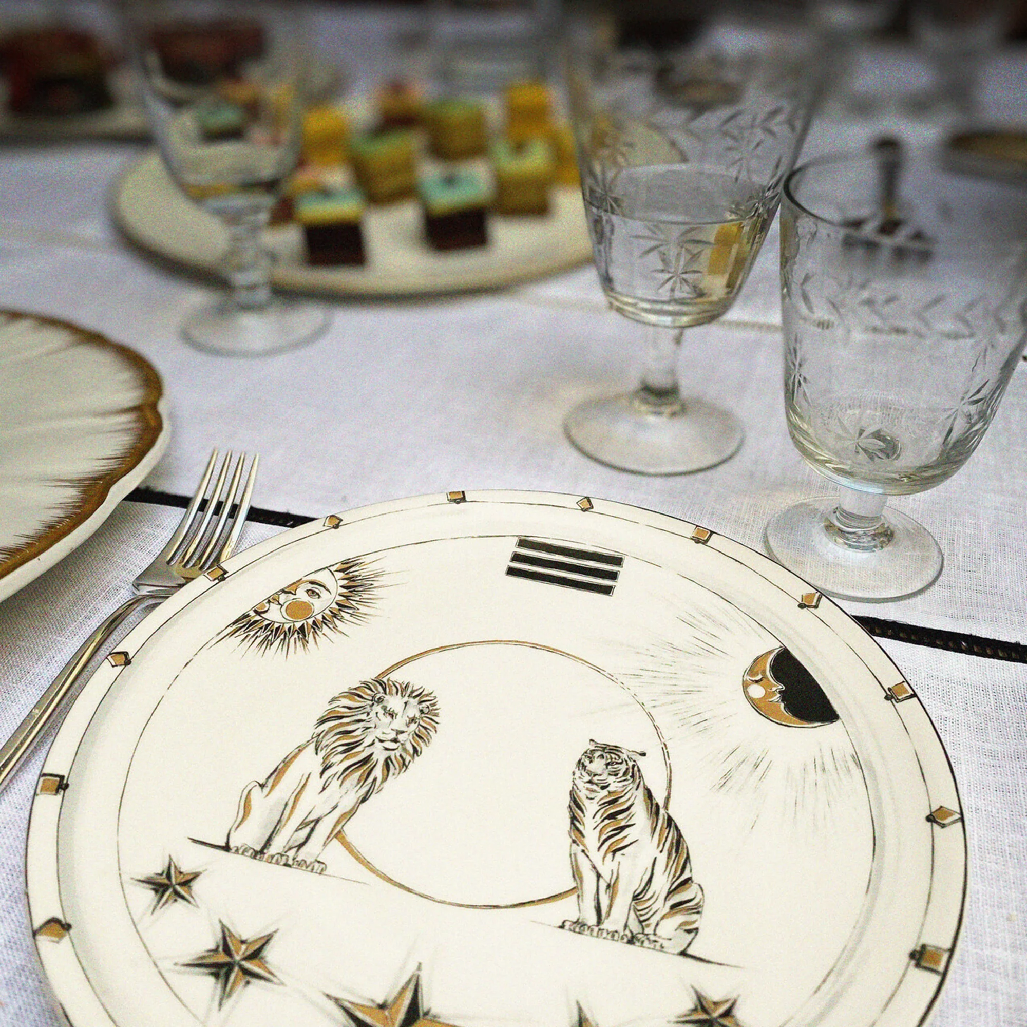 Foundation | Chapter 1 Tenet Dessert Plate Set | Porcelain - Image 2