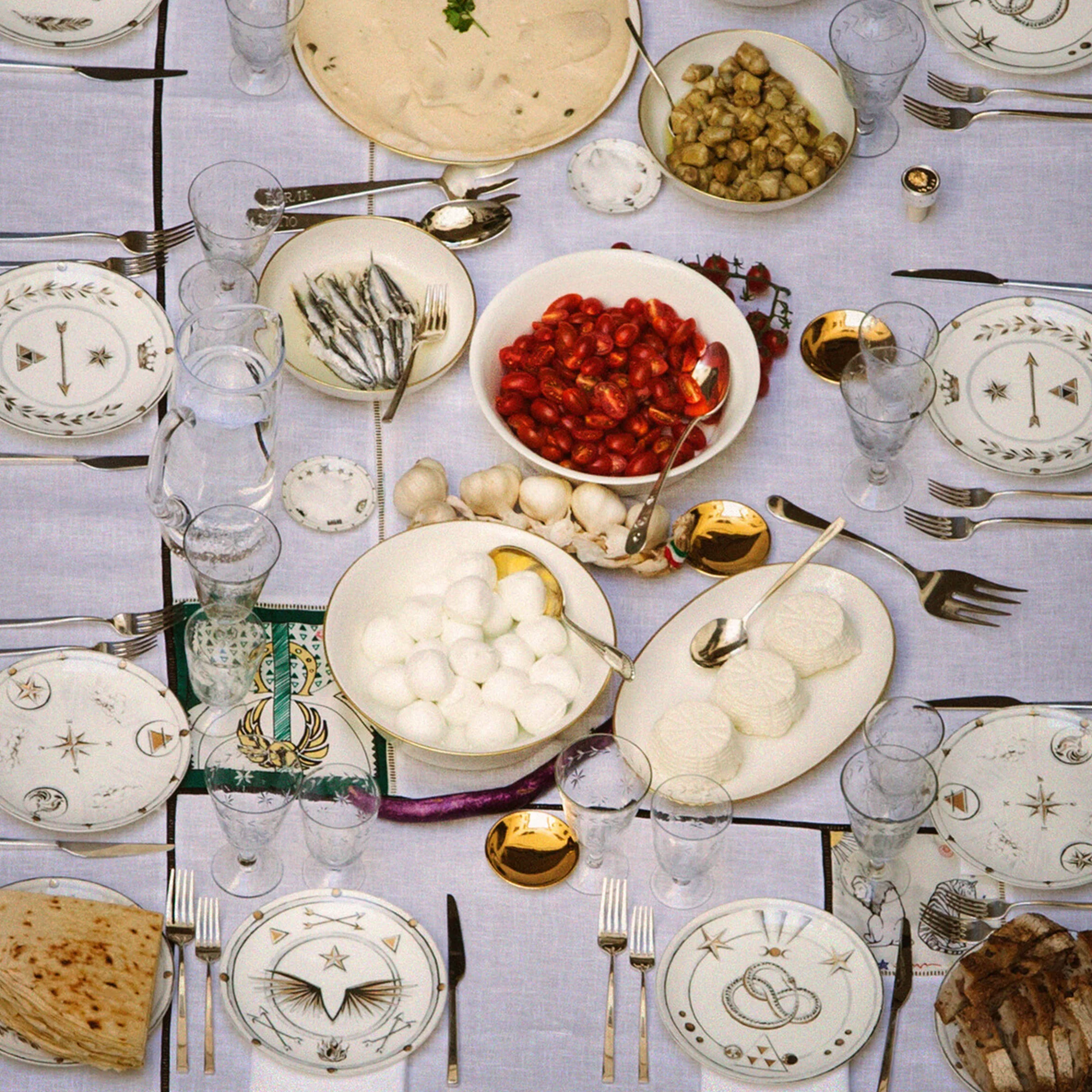 Foundation | Chapter 1 Tenet Dessert Plate Set | Porcelain - Image 3