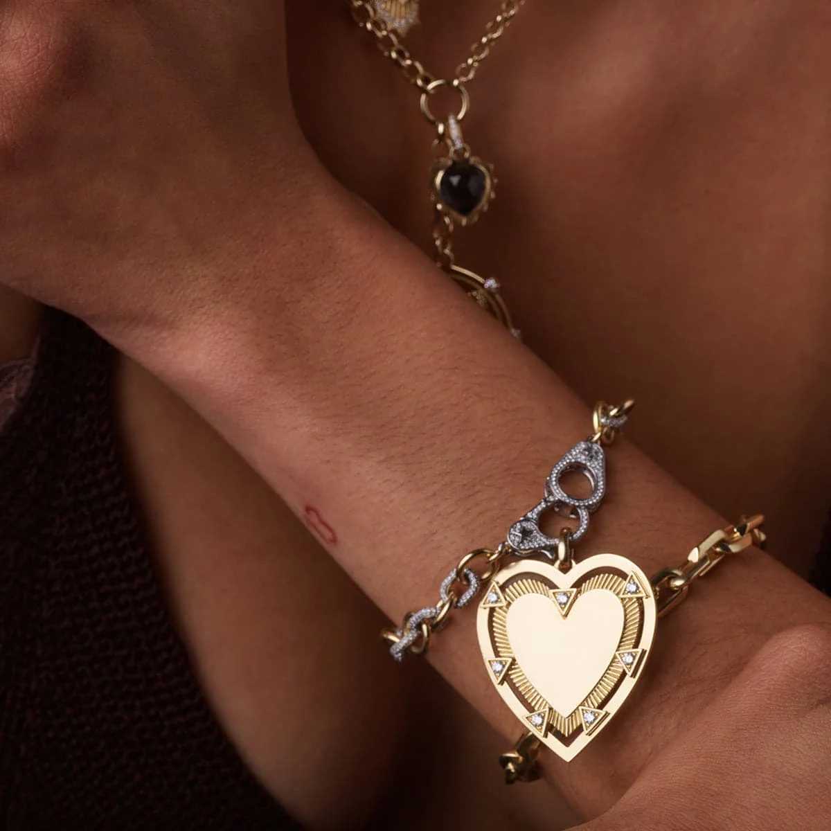 Personalized - True Love | Engravable Heart Oversized Medallion | Diamonds, Yellow Gold - Image 3