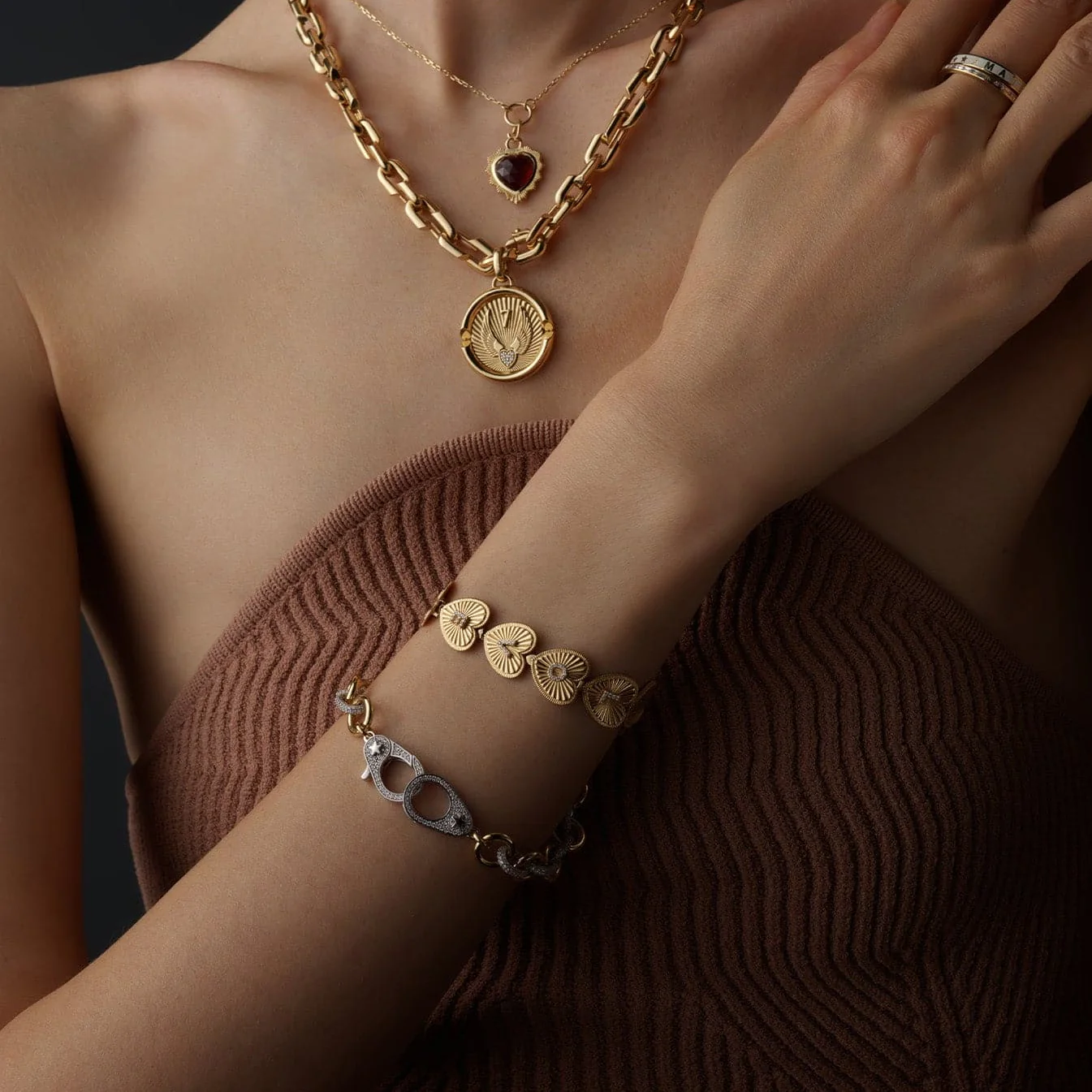 True Love | Heart Love Token 'LOVE' Bracelet | Diamonds, Yellow Gold - Image 2