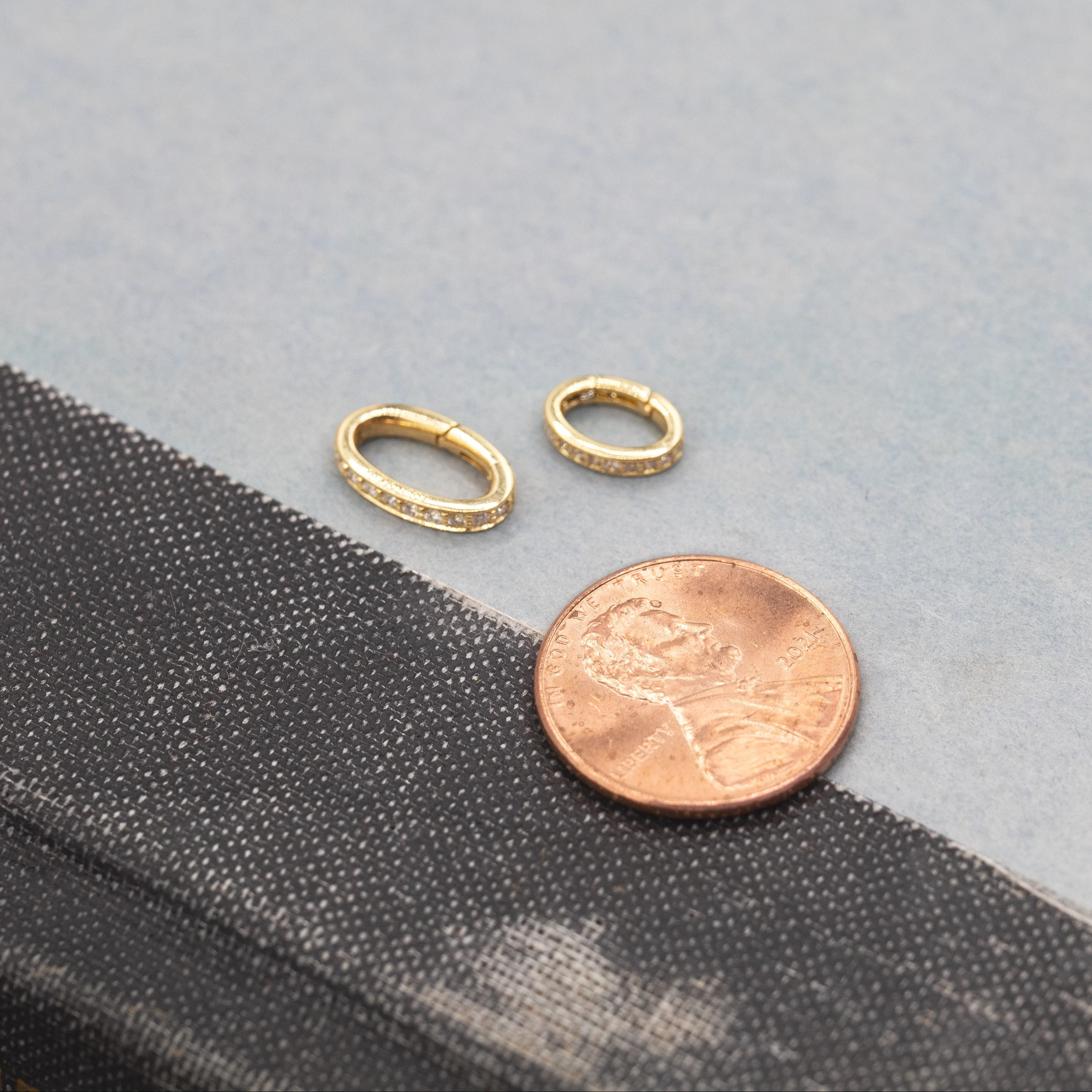 Necklace Connector | Medium Pavé Oval Annex Link | Diamonds, Yellow Gold - Image 4