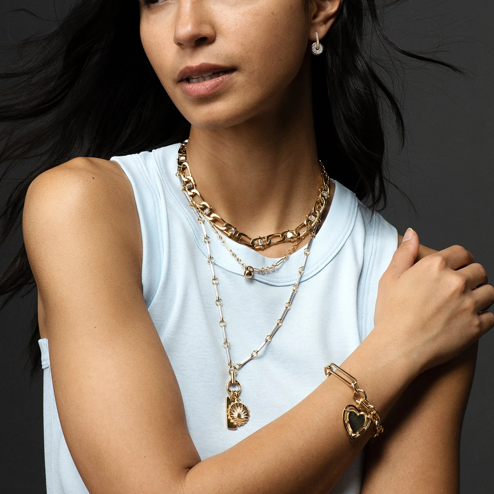 Internal Compass | New Beginnings Medium Medallion | Diamonds, Yellow Gold - Image 4