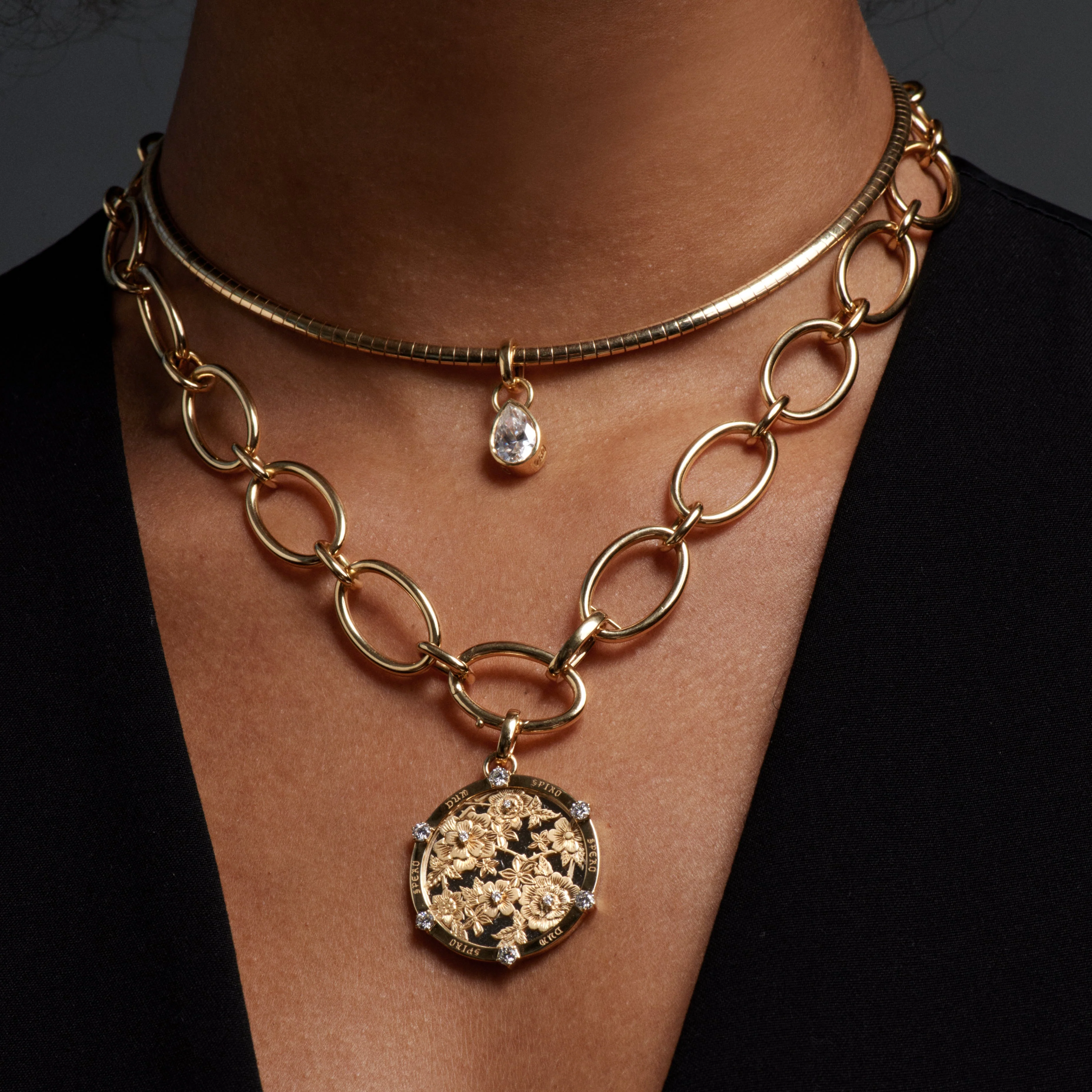 Resilience | Floral Screen Large Medallion | Diamonds, White Gold, Yellow Gold - Image 4