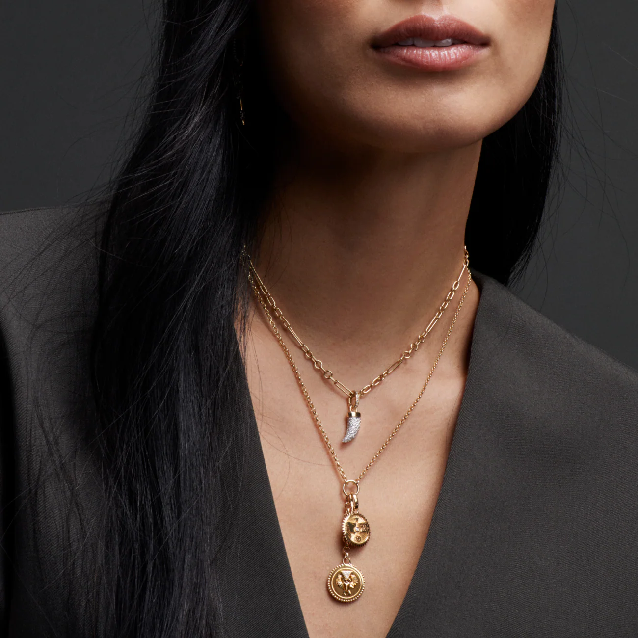 Protection | Snow Pavé La Loba Claw Pendant | Diamonds, Mixed Gold - Image 2
