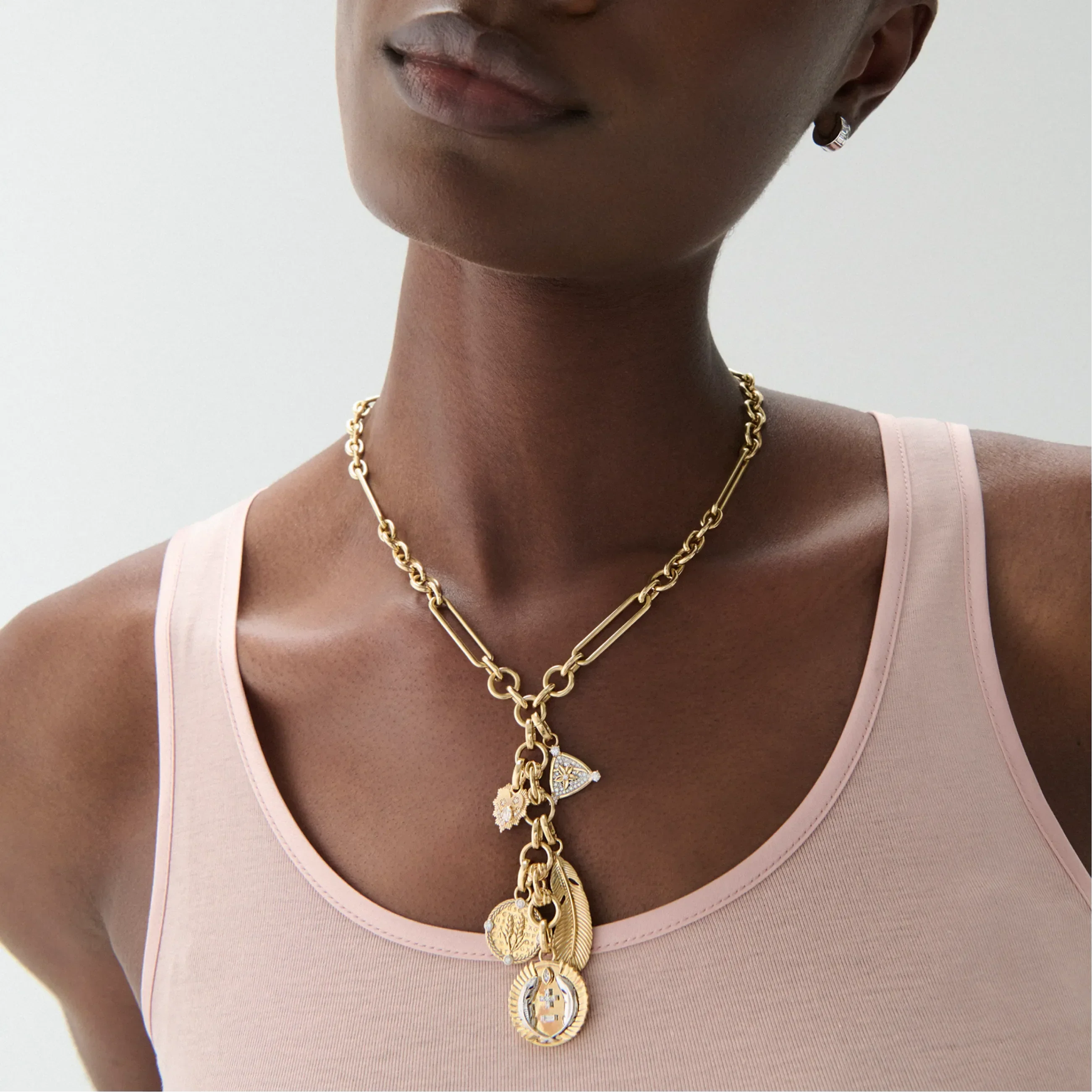 Resilience | Blossoms Pavé Miniature Pendant | Diamonds, Yellow Gold - Image 2