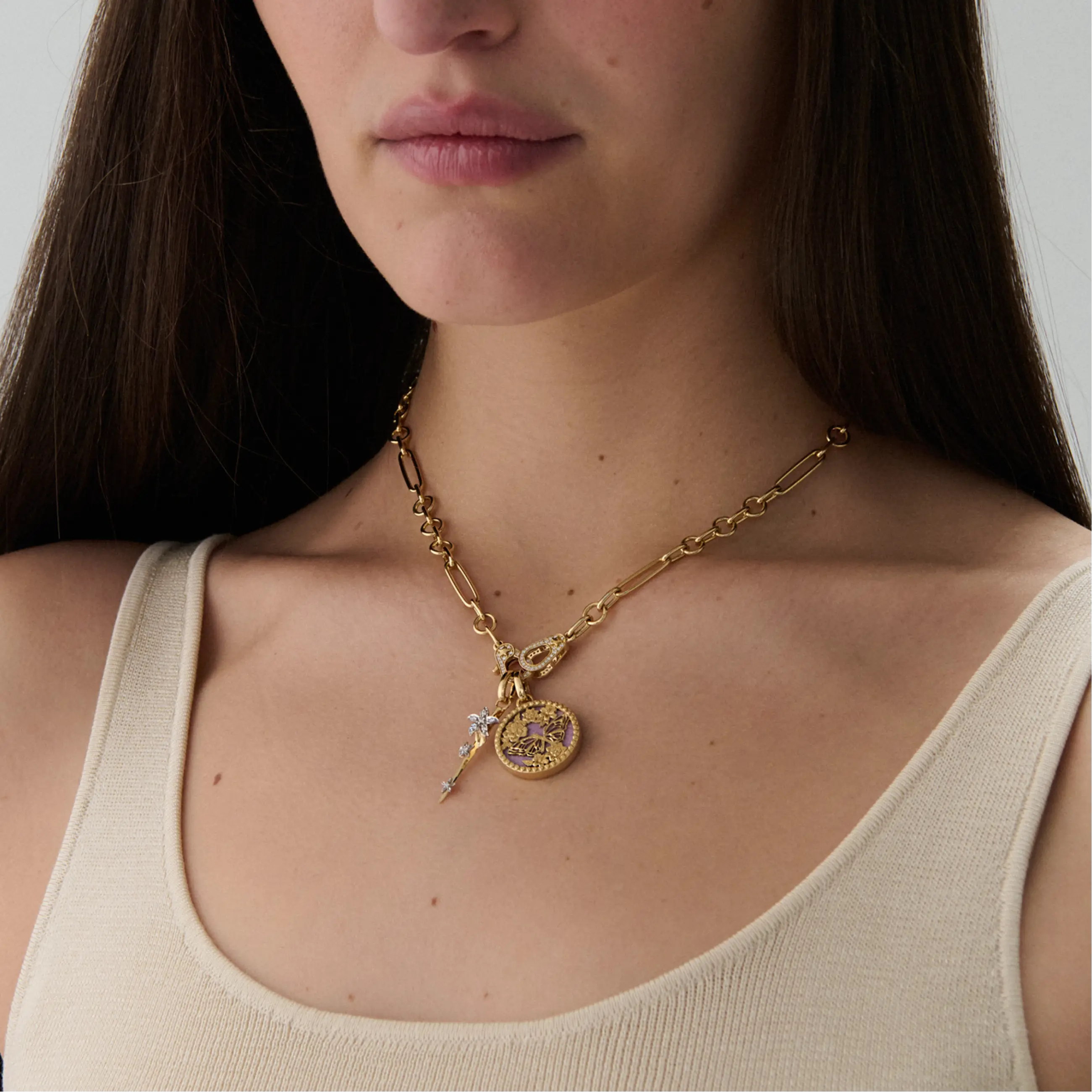 Reverie | Butterfly Screen on Stone Medium Medallion | Phosphosiderite, Yellow Gold - Image 2
